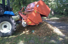 T10 kosiarka bijakowa z koszem